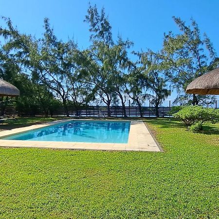 Clair De Lune - Private 2 Bedrooms Beachfront Villa Trou d'Eau Douce Kültér fotó