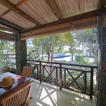 Clair De Lune - Private 2 Bedrooms Beachfront Villa Trou d'Eau Douce Kültér fotó