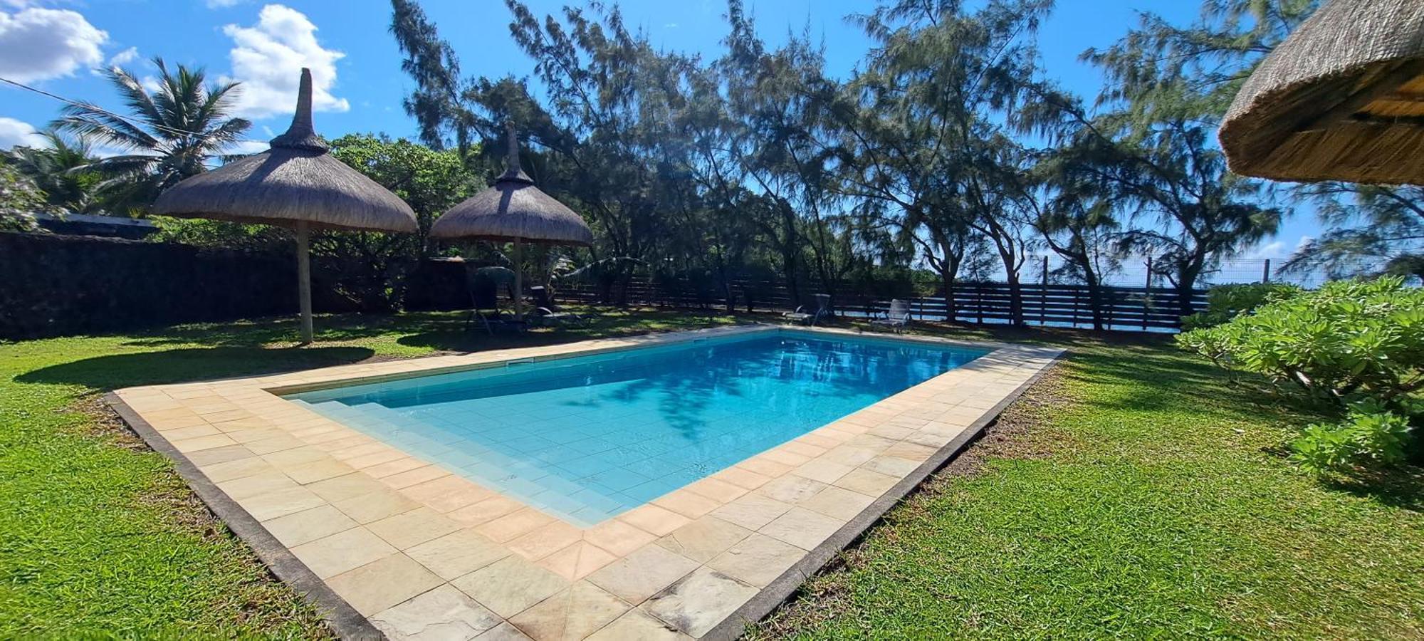 Clair De Lune - Private 2 Bedrooms Beachfront Villa Trou d'Eau Douce Kültér fotó