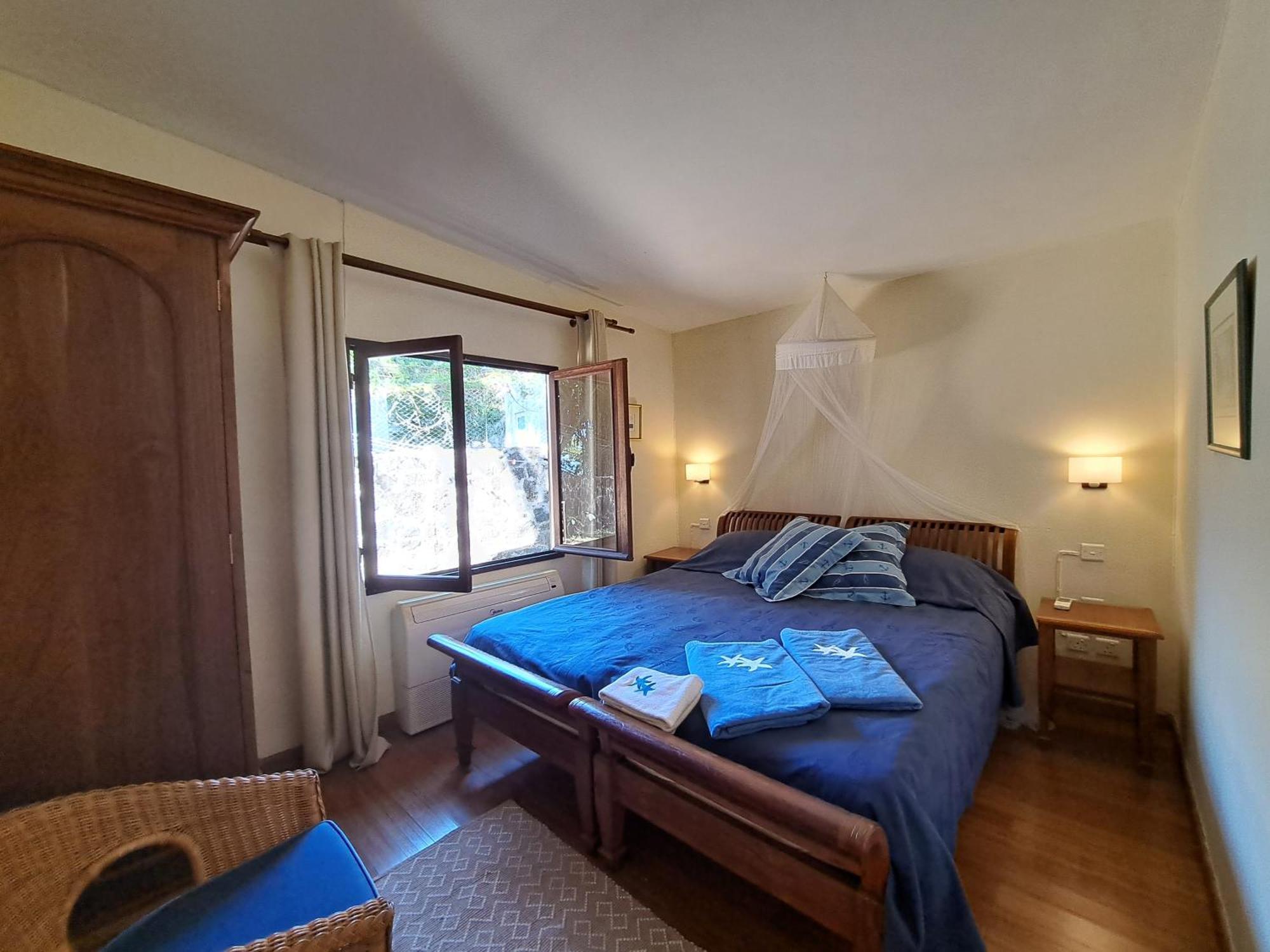 Clair De Lune - Private 2 Bedrooms Beachfront Villa Trou d'Eau Douce Kültér fotó