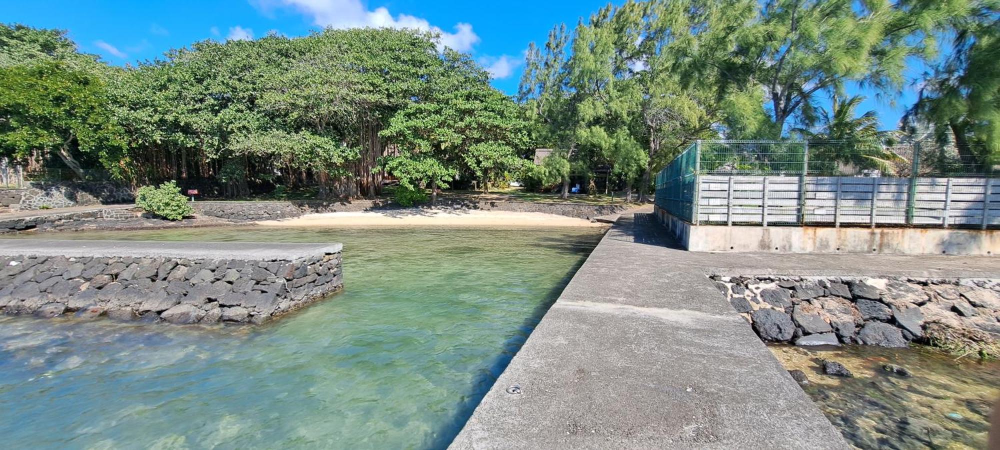 Clair De Lune - Private 2 Bedrooms Beachfront Villa Trou d'Eau Douce Kültér fotó