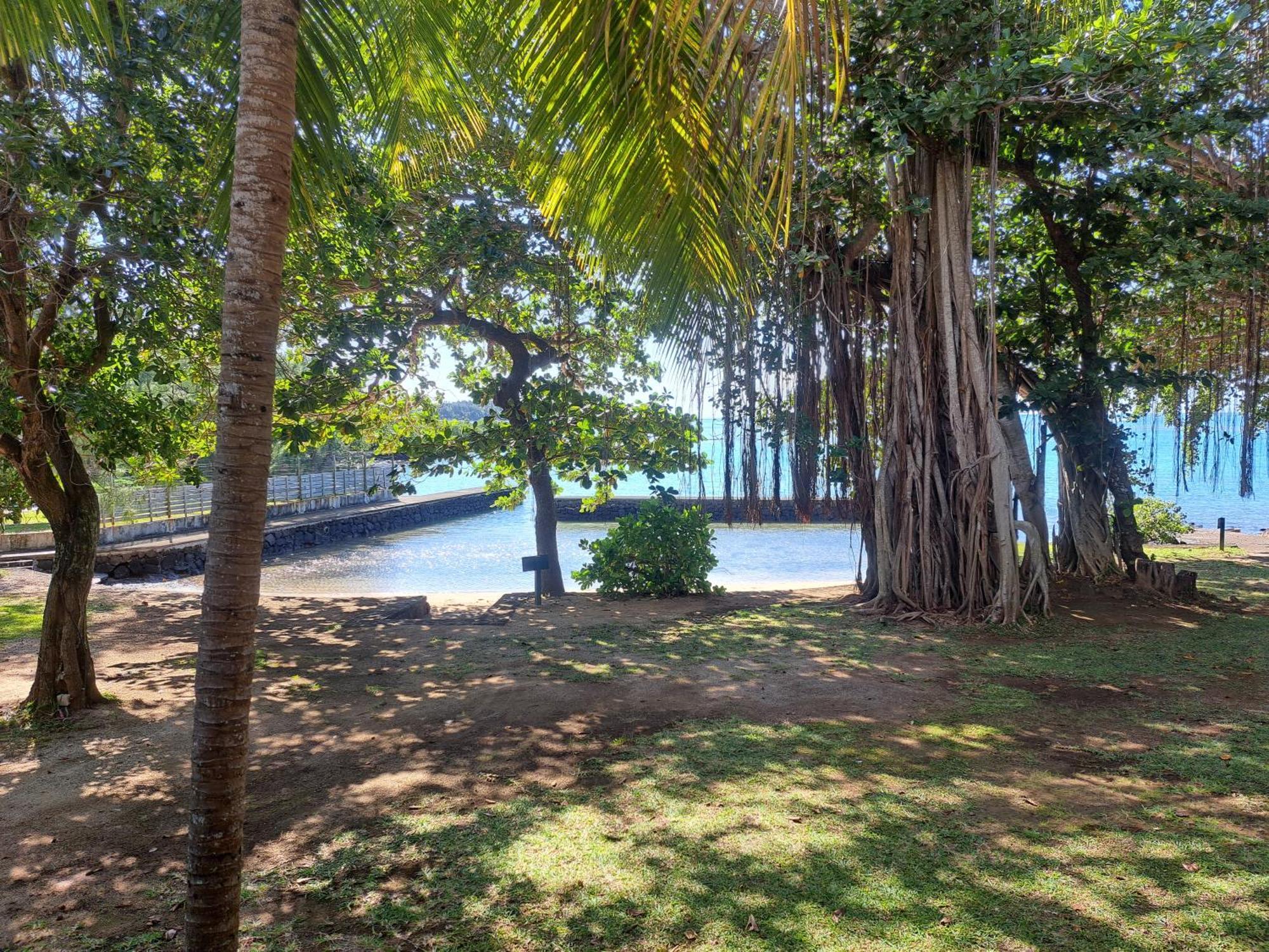 Clair De Lune - Private 2 Bedrooms Beachfront Villa Trou d'Eau Douce Kültér fotó